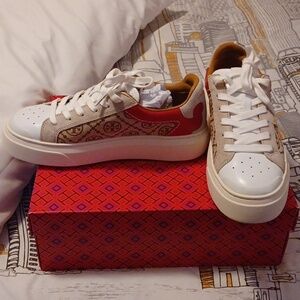 Tory Burch Sneakers